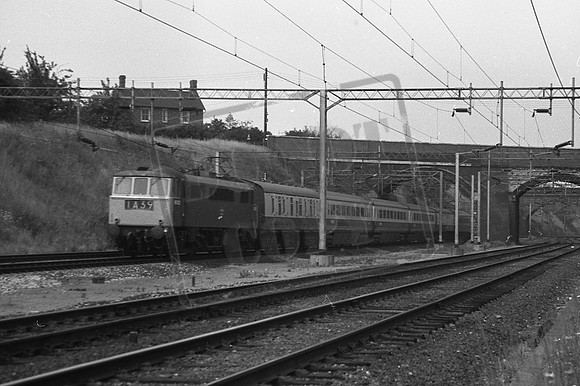 86222 1975-08 near Roade-ROneg-149