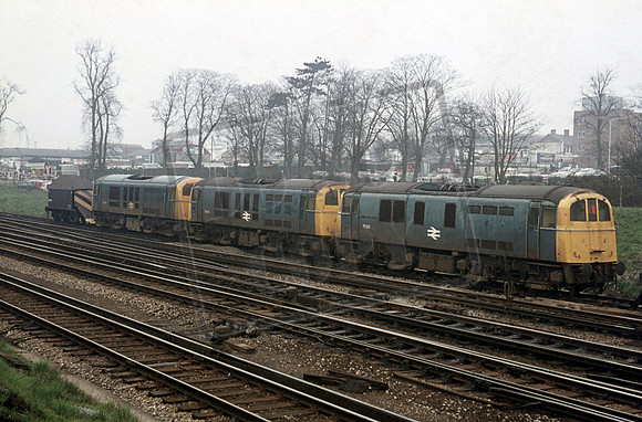 71011 1977-03-26 Ashford