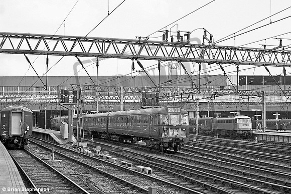 EMU 062 1967c Euston