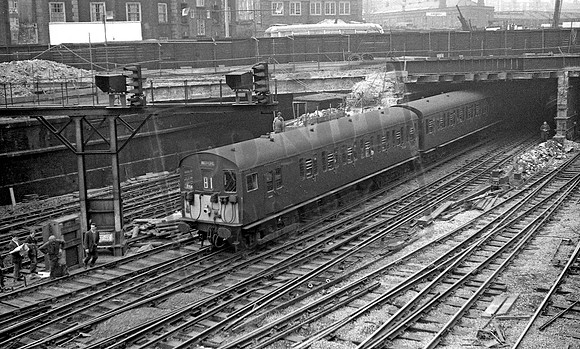 EMU M75151 1963-04-24 London Euston