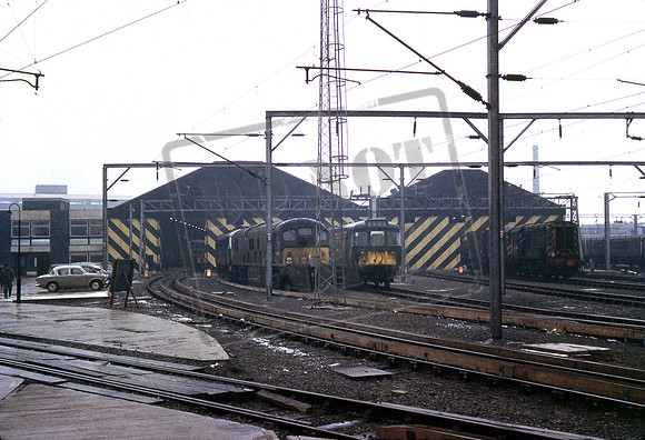 EMU 046 D50xx  1966-01-16 Willesden Electric Depot