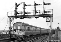 EMU 1963-03-16 Willesden High Level