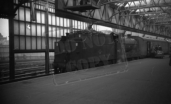 44221 1962-12-16 Manchester Exchange-ROneg-S418-060