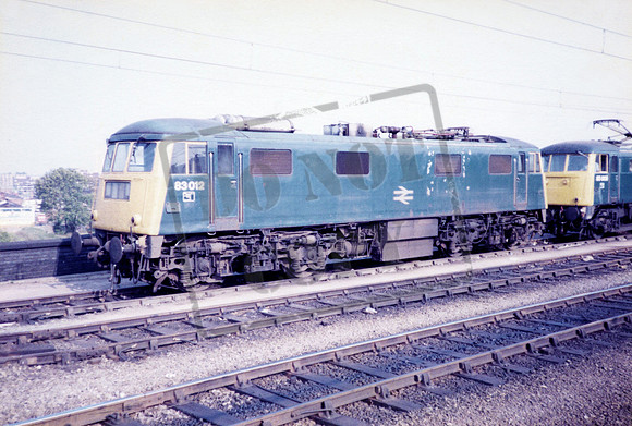 83012 1982-09-18 Wolverhampton station