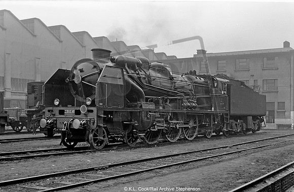 231E41 1958-03-15 Paris La Chapelle
