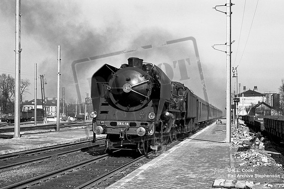 231C56 1958-03-29 Chantilly