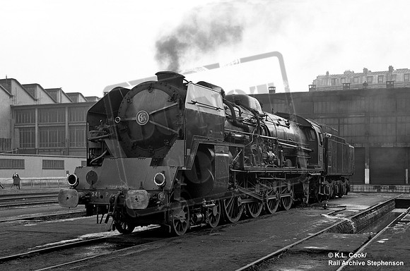 241P30 1958-03-15 La Chapelle