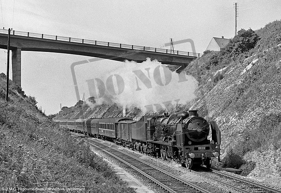 231E12 1963-08-26 near Boulogne