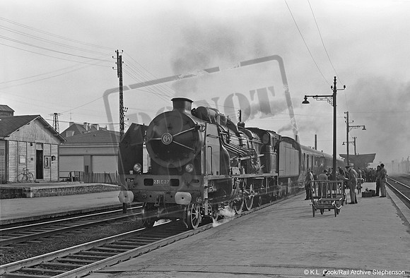 231E27 1958-03-29 Creil