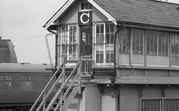 Signalbox 1976-04-22 Doncaster-ROneg-310