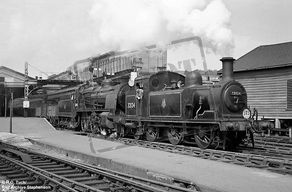 32124 1953-08-09 Exeter St Davids