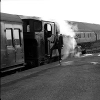 145x 1960s Gloucester Central Probably with the Chalford auto train-ROneg-1502-608
