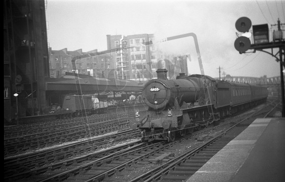 5935 1960c Paddington-ROneg-1708-031