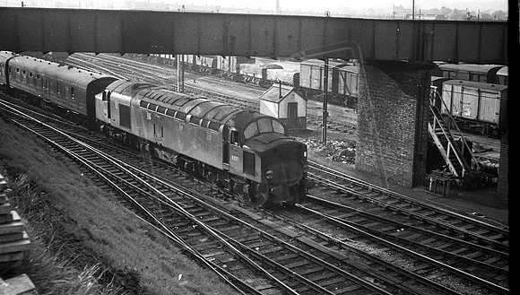 D227 1961  Coventry-ROneg-1612-472-039
