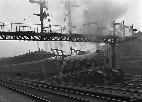 Newton Rings LNER 2549 1930s York-ROneg-157