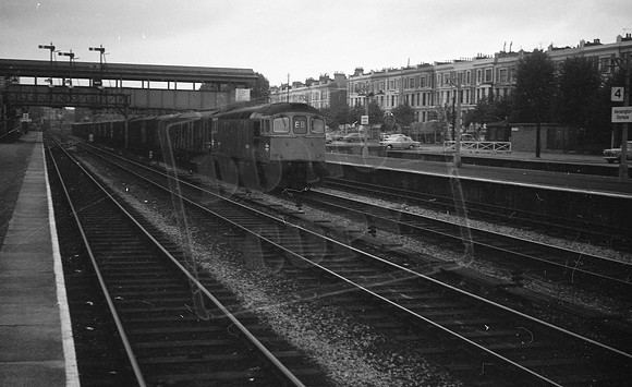 6587 1970-06-24 Kensington on Stratford to Dover at 20.55-ROneg-032