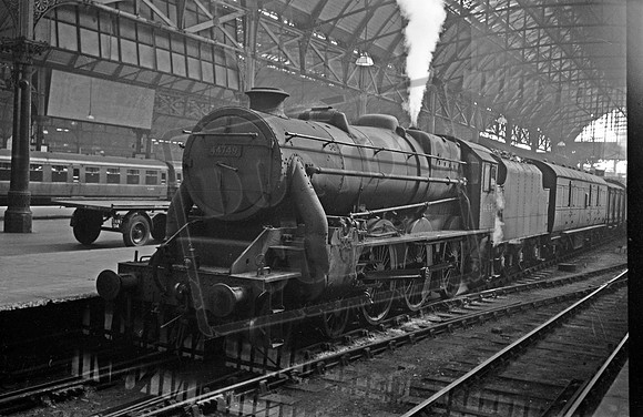 44749 1950s Manchester London Road-ROneg-JC1005