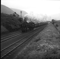 72006 1960s Down Train approaching Tebay-ROneg-1508-115