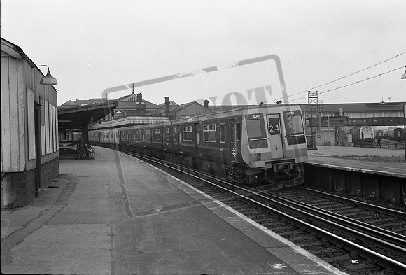 EMU 4001 1970s Clapham Junction-ROneg-1704-034