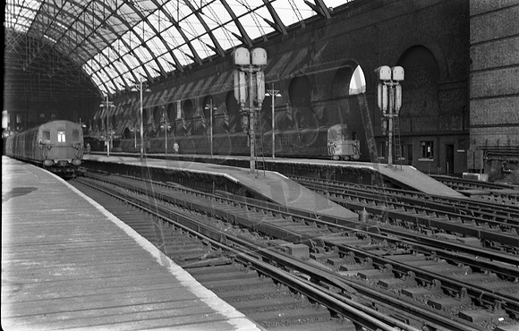 EMUs 1950s Cannon Street-ROneg-1612-844