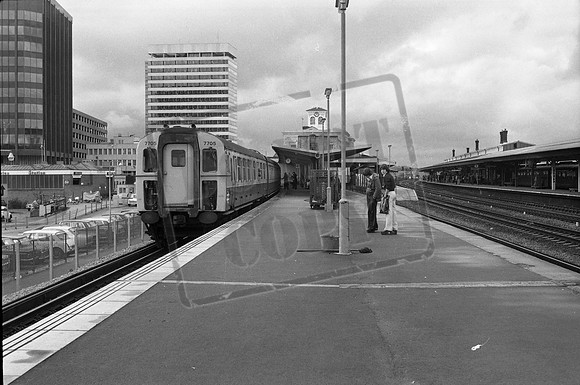 EMU 7705 1970s Reading-ROneg-1704-065
