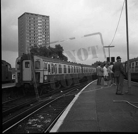 EMU 7426 1970s Portsmouth Harbour -ROneg-1704-064