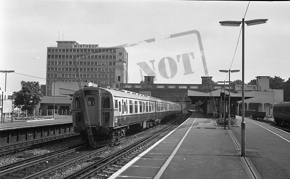 EMU 7388 1971-07 Surbiton-ROneg-091