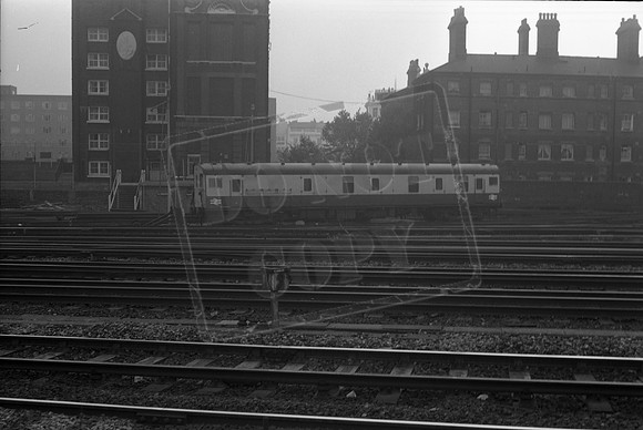 EMU MLV 1970s Victoria - Grosvenor Road sidings -ROneg-1704-069