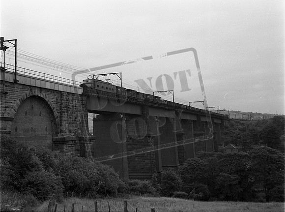 E260xx 1960s Broadbottom viaduct-ROneg-1406-218