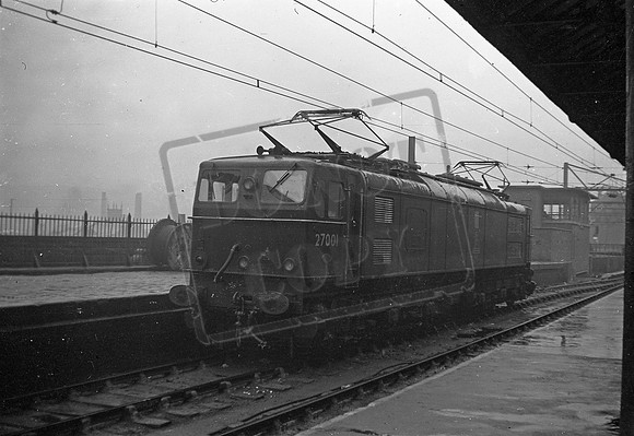 27001 1955-01-10 Sheffield Victoria-ROneg-KN2-061