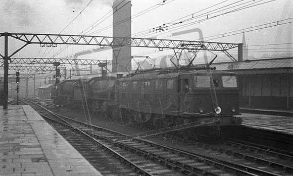 26031 1955-03-25 Sheffield Victoria towing 63872 90269 to Gorton-ROneg-1902-BWB-050