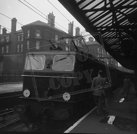 E27005 1950s Sheffield Victoria-ROneg-025