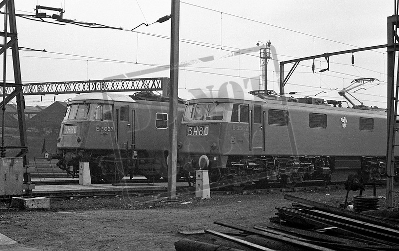 Rail-Online | Class 84 AL4 | E3037 E3304 1960c Longsight