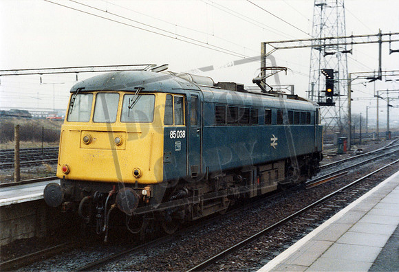 85038 1983-11-23 Bescot