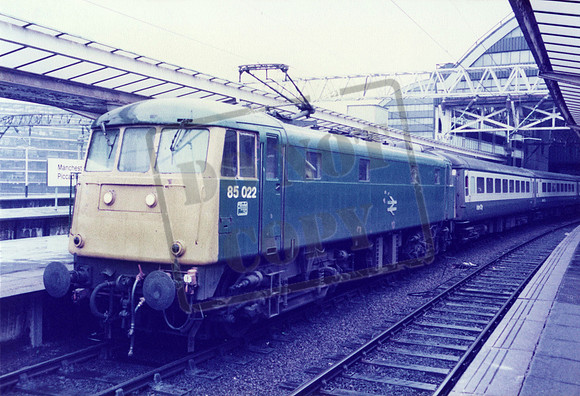 85022 1983-05-02 Manchester Piccadilly