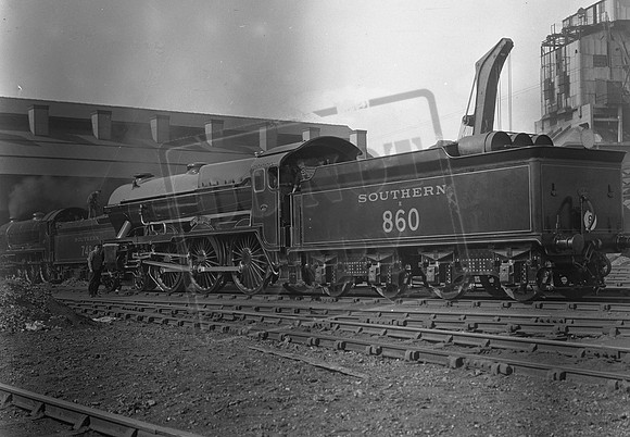 Newton Rings SR 860 Lord Hawke  1920s Nine Elms-ROneg-314