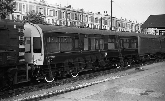 3017 1970-06-22 Kensington with DBM999504-ROneg-023