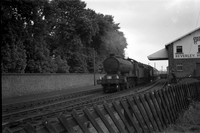 614xx 1955c Driffield approaching station signalbox-ROneg-1610-036