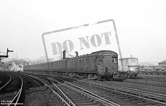 EMU M28005M 1959-02-01 Chalk Farm