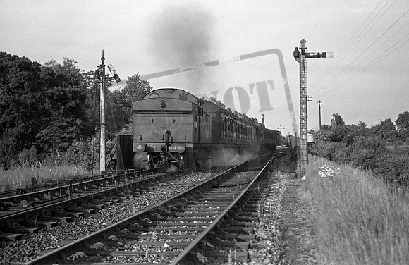 69695 1951-06-16 Cole Green near Hatfield