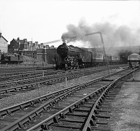 60950 1957-08-03 Wood Green
