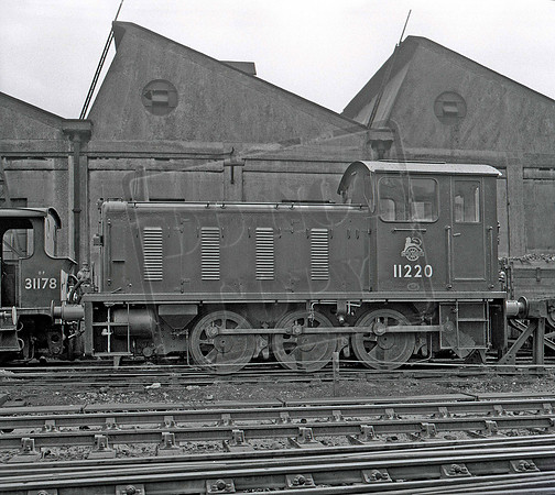 11220 1957-10 Dover