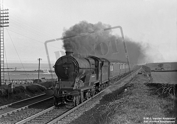 62671 1954-04-28 near Invertiel Junction