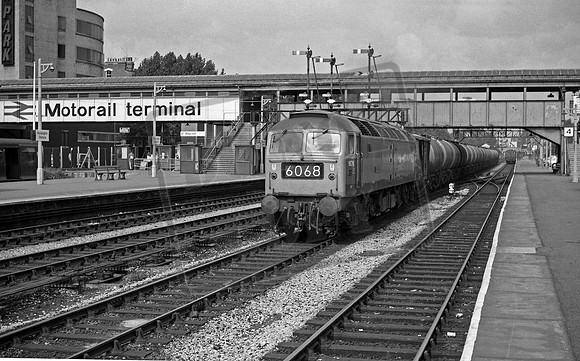 1676 1970-09-05 Kensington Olympia