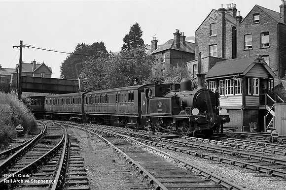 W24 1960-06-02 Cowes