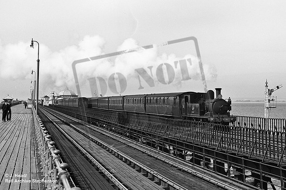 W26 1960-05-25 Ryde Pier