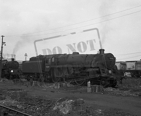 NEWTON RINGS 73029 1966c Nine Elms-ROneg-216
