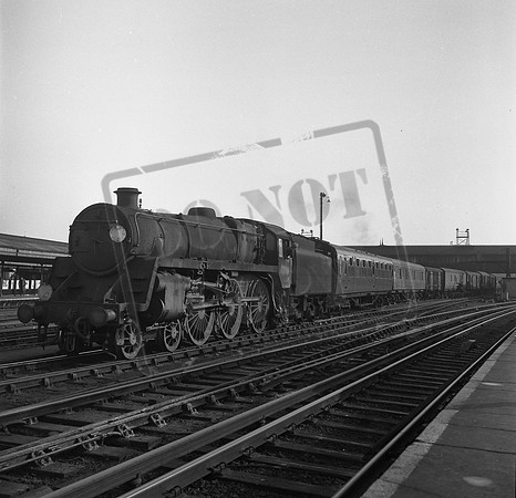 73xxx 1960s Clapham Junction-ROneg-005