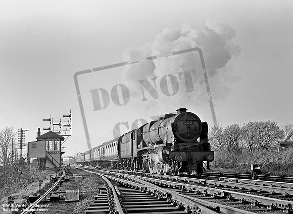 46152 1965-04 Mauchline