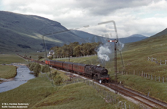 45357 1960s Glen Lochy passing loop